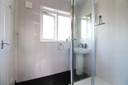 4 bedroom Semi-detached house for sale in Elmdale Road, Earl Shilton, LE9