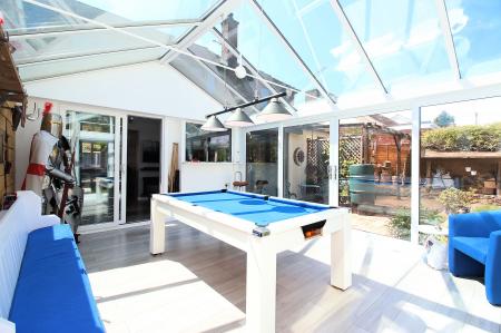 4 bedroom Semi-detached house for sale in Elmdale Road, Earl Shilton, LE9