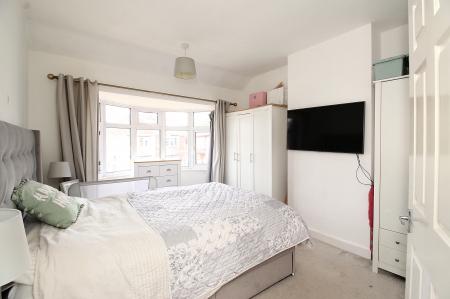 3 bedroom Semi-detached house for sale in Fairbourne Road, Braunstone Town, LE3