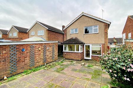 3 bedroom Detached house for sale in Farmway, Braunstone Town, LE3