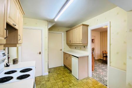 3 bedroom Detached house for sale in Farmway, Braunstone Town, LE3