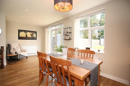 4 bedroom Detached house for sale in Fieldway, Earl Shilton, LE9