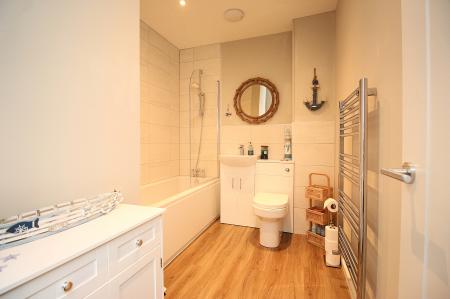 4 bedroom Detached house for sale in Fieldway, Earl Shilton, LE9