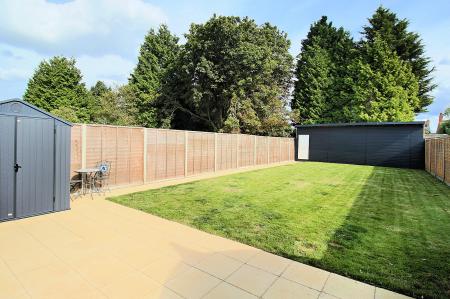 4 bedroom Detached house for sale in Fieldway, Earl Shilton, LE9