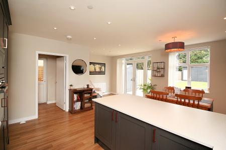 4 bedroom Detached house for sale in Fieldway, Earl Shilton, LE9