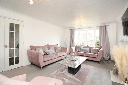 5 bedroom Detached house for sale in Forest House Lane, Leicester Forest East, LE3