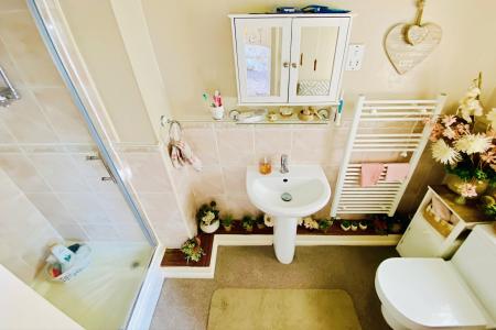 3 bedroom Detached house for sale in Guinevere Way, Leicester Forest East, LE3