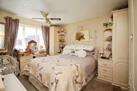 3 bedroom Detached house for sale in Guinevere Way, Leicester Forest East, LE3