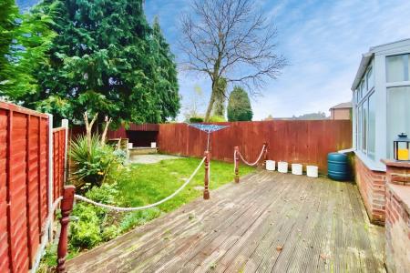 3 bedroom Semi-detached house for sale in Hallam Crescent East, Braunstone, LE3