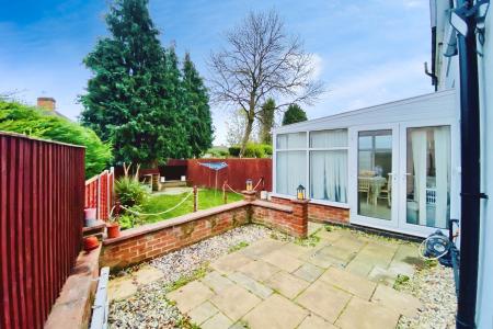 3 bedroom Semi-detached house for sale in Hallam Crescent East, Braunstone, LE3