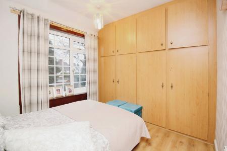 3 bedroom Semi-detached house for sale in Hallam Crescent East, Braunstone, LE3