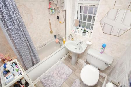 3 bedroom Semi-detached house for sale in Hallam Crescent East, Braunstone, LE3
