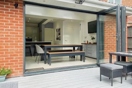 3 bedroom Semi-detached house for sale in Hardie Crescent, Leicester, LE3