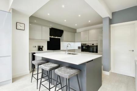 3 bedroom Semi-detached house for sale in Hardie Crescent, Leicester, LE3