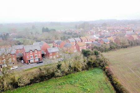 4 bedroom Detached house for sale in Hawthorn Grove, Sapcote, LE9