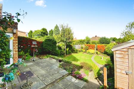 4 bedroom Semi-detached house for sale in Hilders Road, Western Park, Leicester, LE3