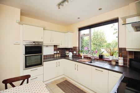 4 bedroom Semi-detached house for sale in Hilders Road, Western Park, Leicester, LE3
