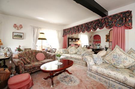 2 bedroom Semi-detached house for sale in Hinckley Road, Leicester Forest East, LE3