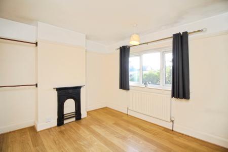 3 bedroom Semi-detached house for sale in Hinckley Road, Leicester Forest East, LE3