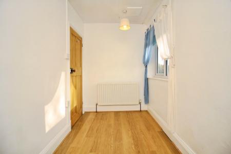 3 bedroom Semi-detached house for sale in Hinckley Road, Leicester Forest East, LE3