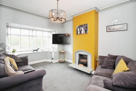 2 bedroom Semi-detached bungalow for sale in Hinckley Road, Leicester Forest East, LE3