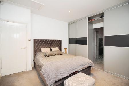 2 bedroom Semi-detached bungalow for sale in Hinckley Road, Leicester Forest East, LE3