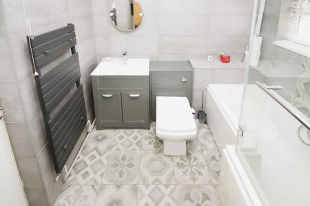 2 bedroom Semi-detached bungalow for sale in Hinckley Road, Leicester Forest East, LE3