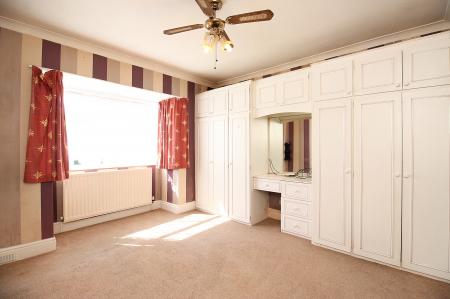 3 bedroom Detached house for sale in Hinckley Road, Leicester Forest East, LE3