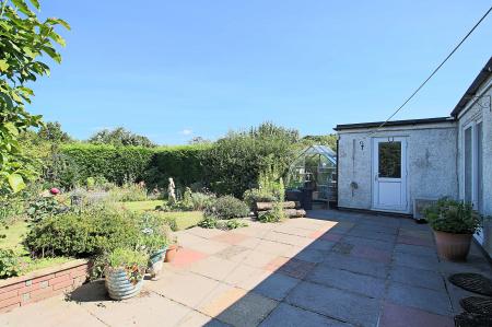 3 bedroom Detached house for sale in Hinckley Road, Leicester Forest East, LE3