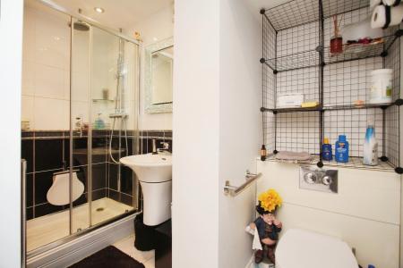 3 bedroom Town house for sale in Extended Home - Hockley Farm Road, Braunstone, LE3