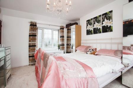3 bedroom Town house for sale in Extended Home - Hockley Farm Road, Braunstone, LE3