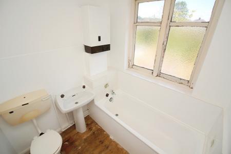 3 bedroom Semi-detached house for sale in Holmfield Avenue West, Leicester Forest East, LE3