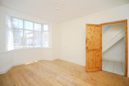 3 bedroom Semi-detached house for sale in Holmfield Avenue West, Leicester Forest East, LE3