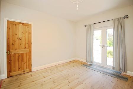 3 bedroom Semi-detached house for sale in Holmfield Avenue West, Leicester Forest East, LE3