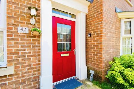 4 bedroom Detached house for sale in Isla Drive, Lubbesthorpe, LE19