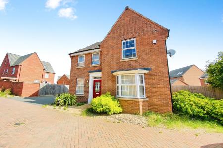 4 bedroom Detached house for sale in Isla Drive, Lubbesthorpe, LE19