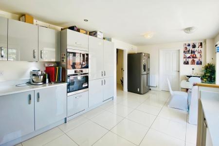 4 bedroom Detached house for sale in Isla Drive, Lubbesthorpe, LE19