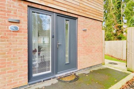 2 bedroom Detached house for sale in Coach House, Kingfisher Apartments, Kirby Muxloe