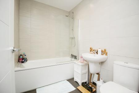 2 bedroom Detached house for sale in Coach House, Kingfisher Apartments, Kirby Muxloe