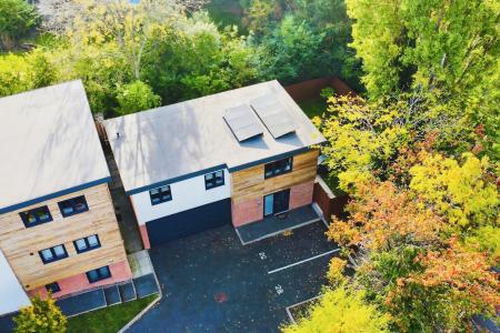 2 bedroom Detached house for sale in Coach House, Kingfisher Apartments, Kirby Muxloe