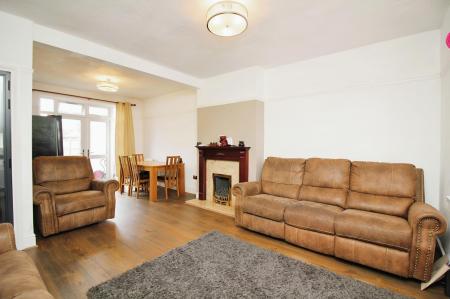 3 bedroom Semi-detached house for sale in Kings Walk, Leicester Forest East, LE3