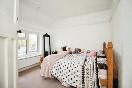 3 bedroom Semi-detached house for sale in Kings Walk, Leicester Forest East, LE3