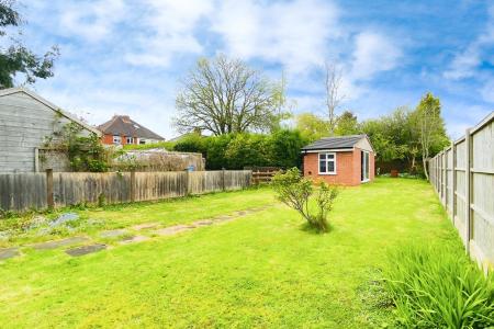 3 bedroom Semi-detached house for sale in Kings Walk, Leicester Forest East, LE3