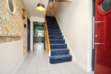 4 bedroom Detached house for sale in Kingsway, Braunstone Town, LE3