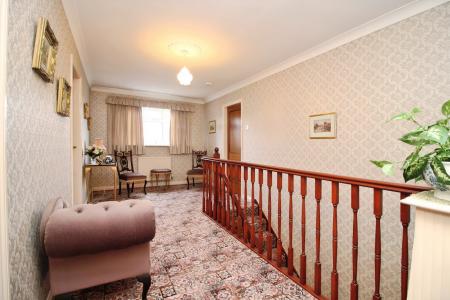 4 bedroom Detached house for sale in Ladysmith Road, Kirby Muxloe, LE9