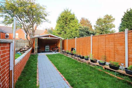 4 bedroom Terraced House for sale in Lancashire Street, Off Melton Road, Leicester, LE4