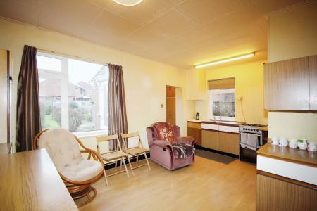 3 bedroom Semi-detached house for sale in Lea Close, Thurmaston, LE4