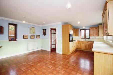 2 bedroom Detached bungalow for sale in Main Street, Kirby Muxloe, LE9
