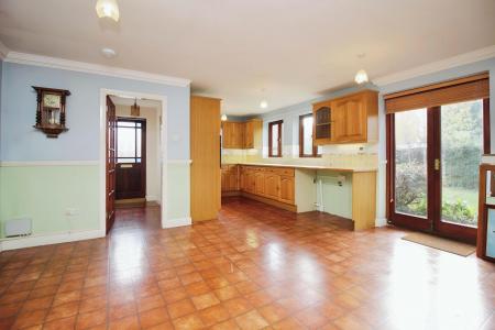 2 bedroom Detached bungalow for sale in Main Street, Kirby Muxloe, LE9