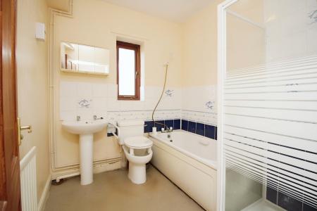 2 bedroom Detached bungalow for sale in Main Street, Kirby Muxloe, LE9